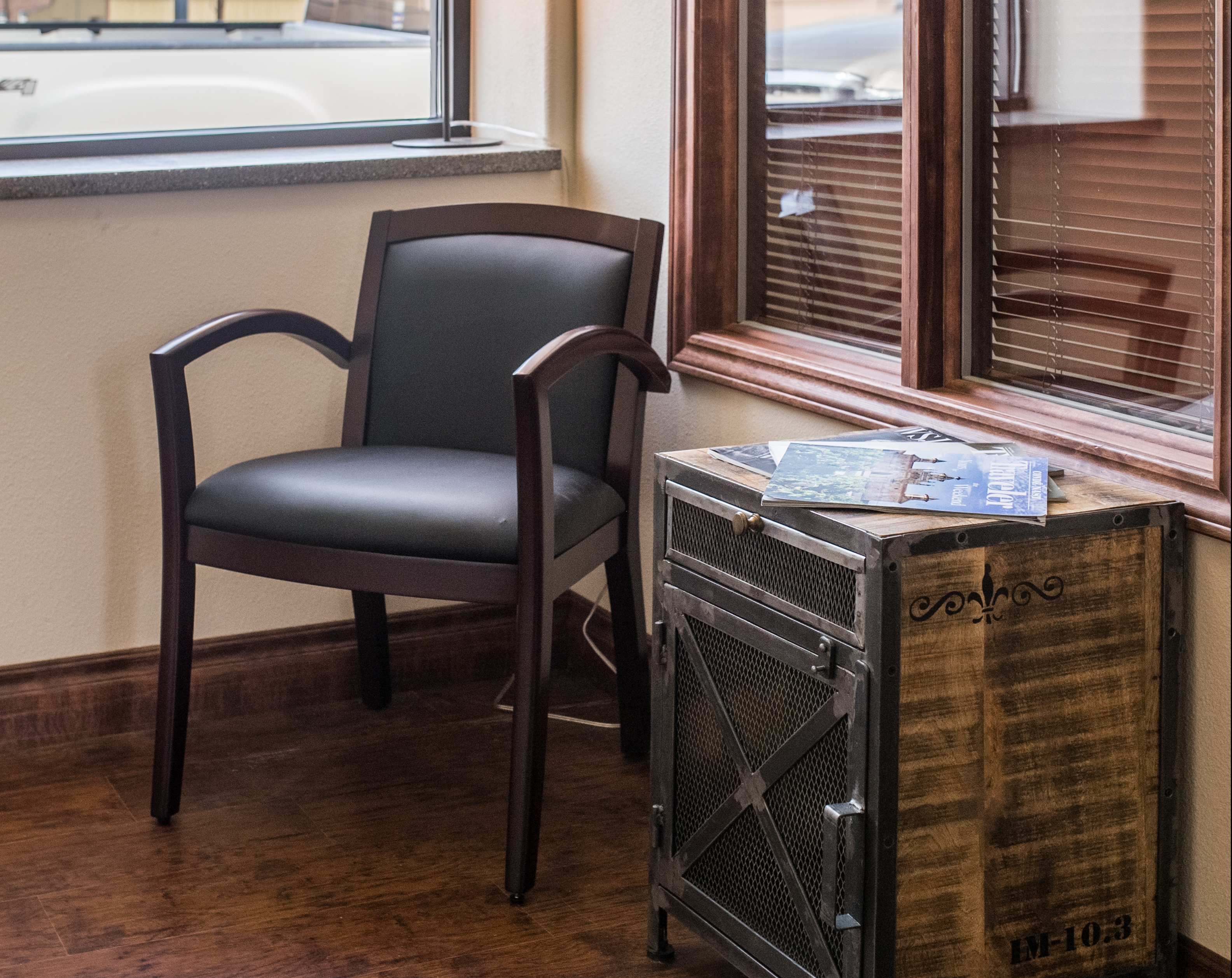 Sitting area in entry hallway